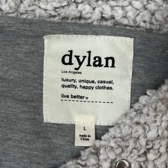 Fuzzy vest. Dylan brand. Size large. Barely worn. Size pockets. Snaps. - Picture 4 of 4